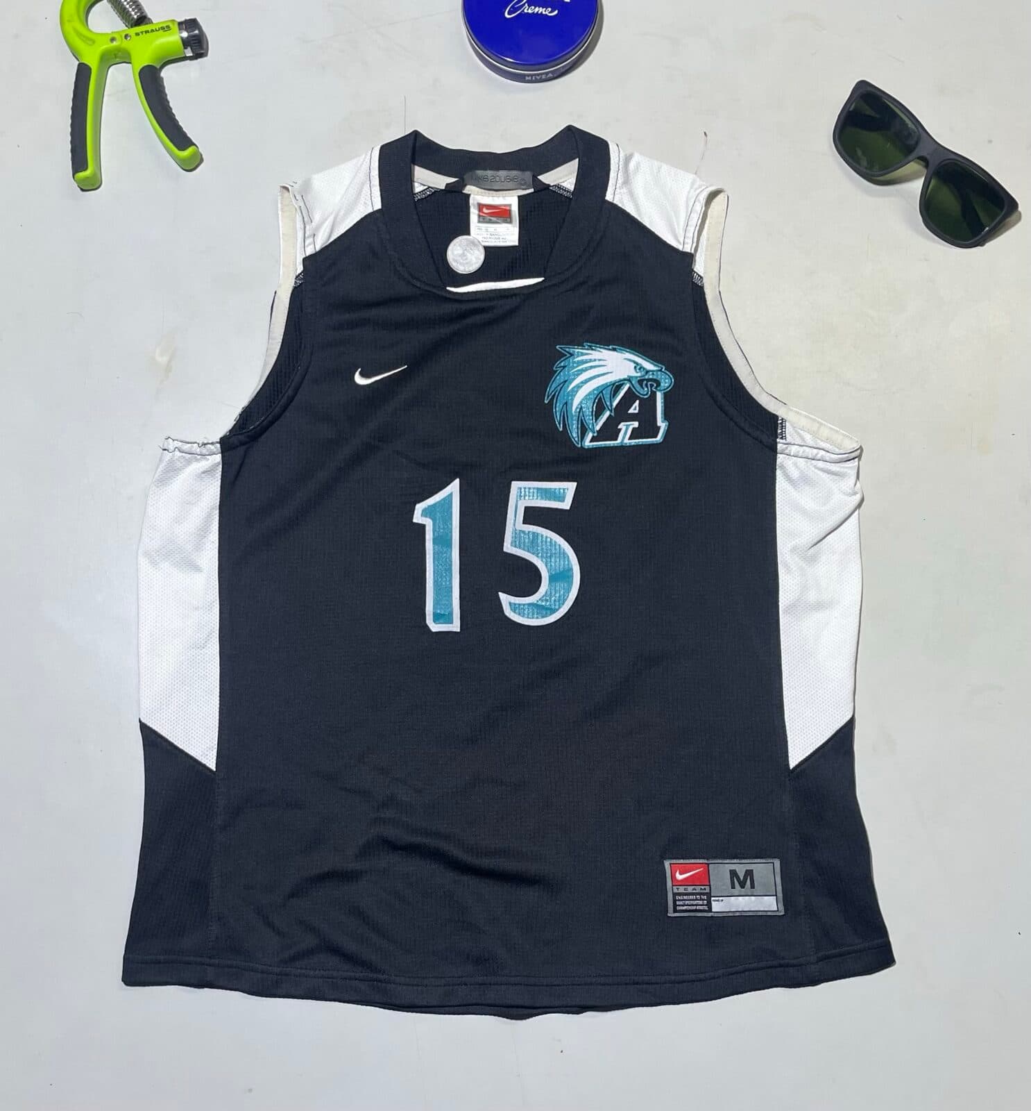 Nike thrift basketball jersey India back view