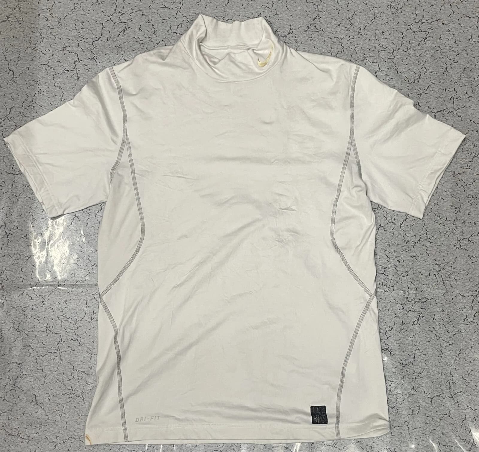 Nike thrift compression wear India