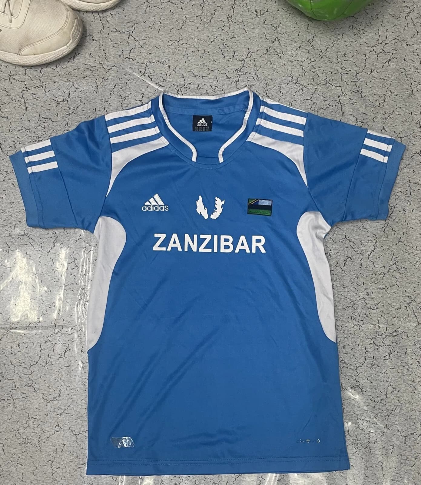 Adidas thrift jersey India