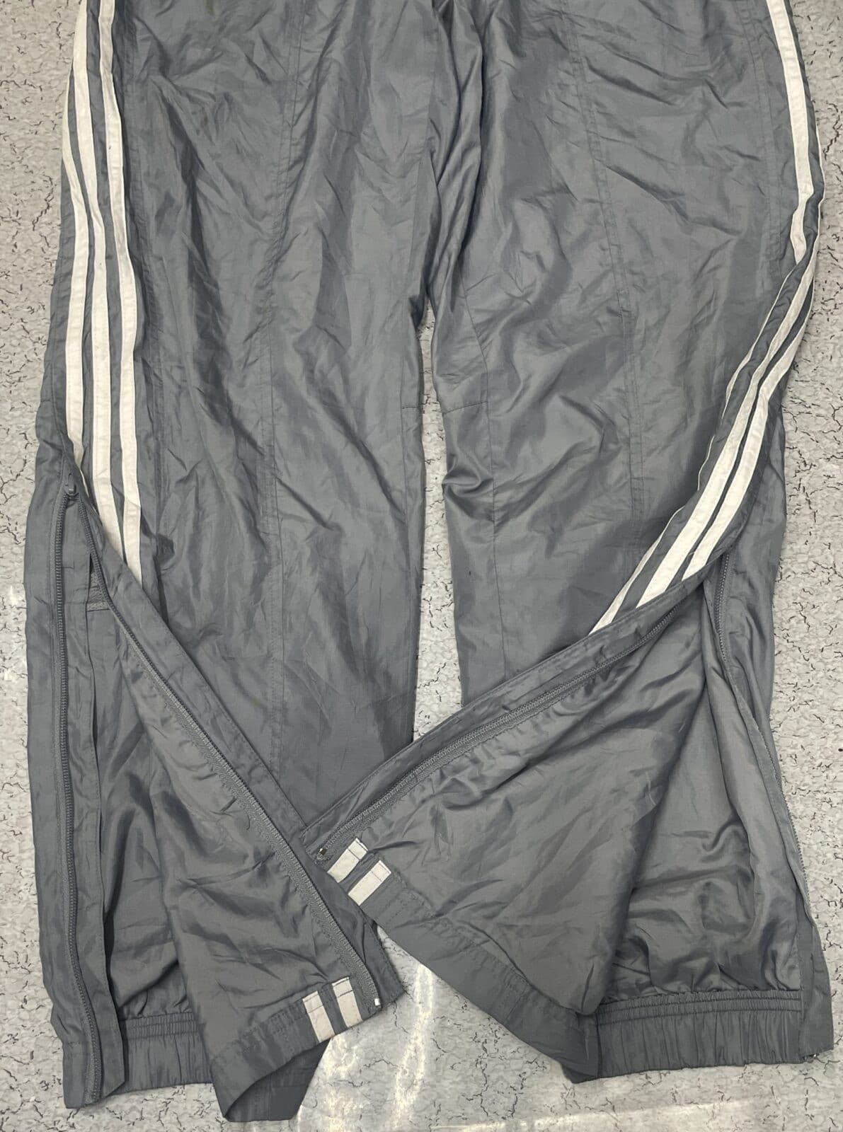 Adidas thrift windbreaker jacket India close-up