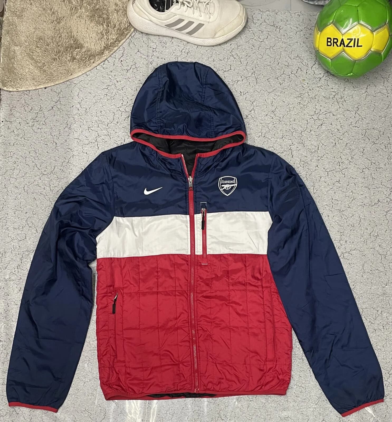 Nike thrift puffer jacket India