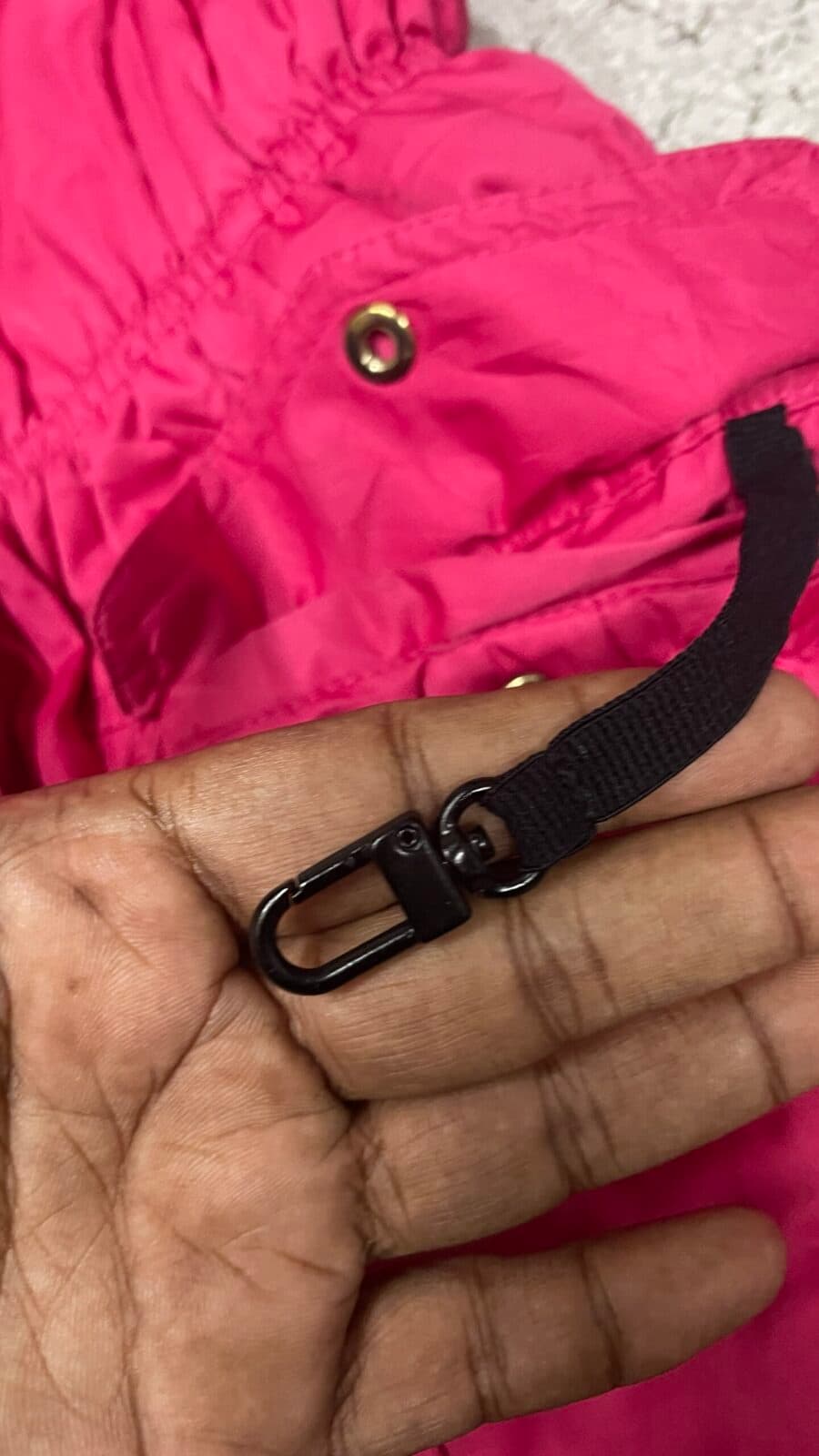 Fila thrift puffer jacket India detail view