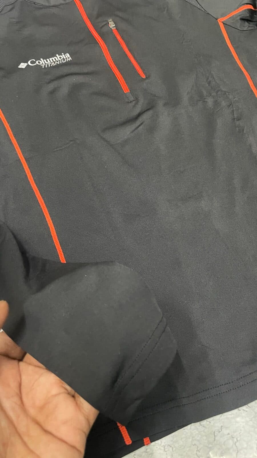Columbia thrift compression wear India detail view
