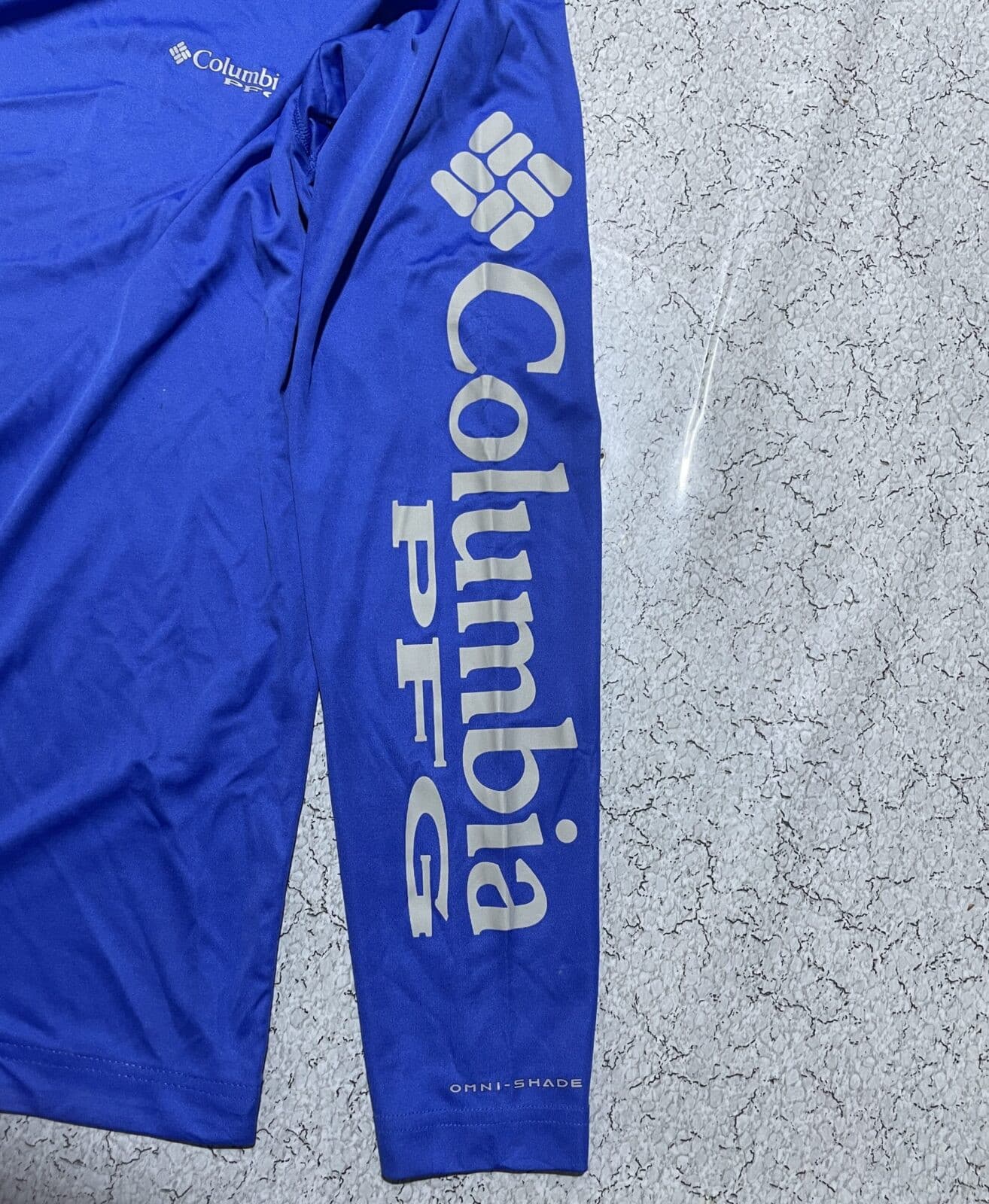 Columbia thrift hoodie India detail view