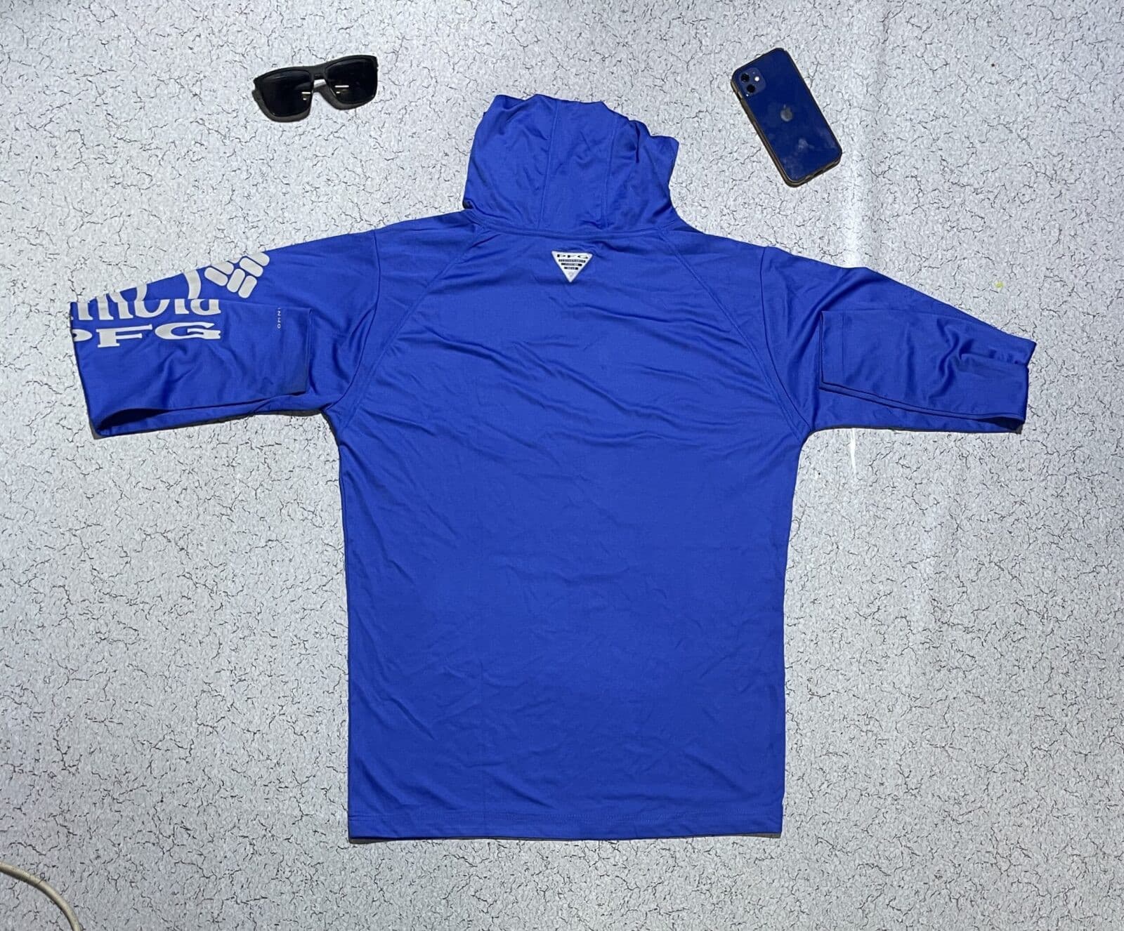 Columbia thrift hoodie India close-up