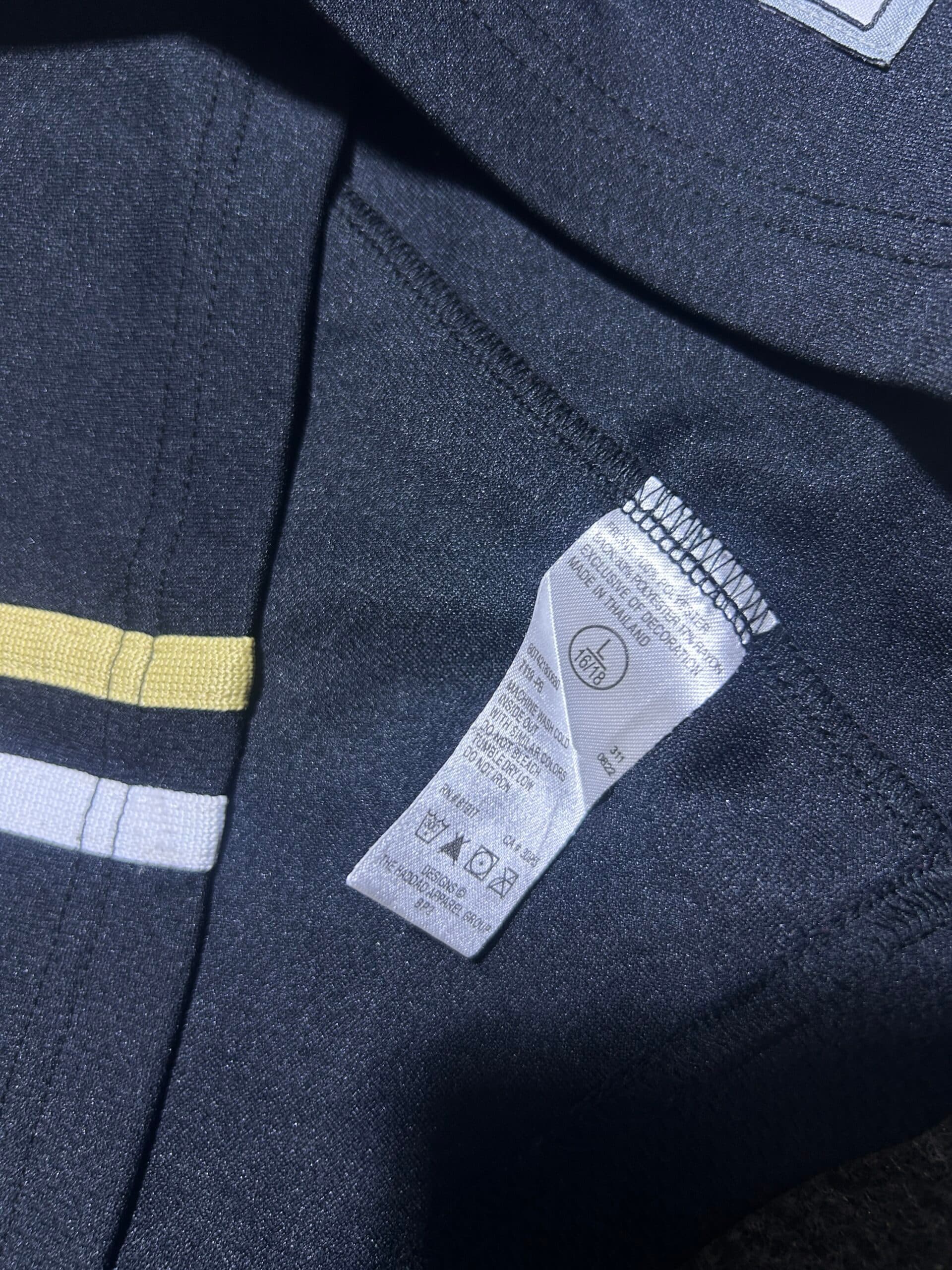Nike thrift jersey India detail view