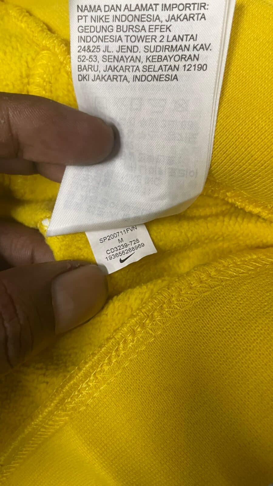 Nike thrift hoodie India detail view