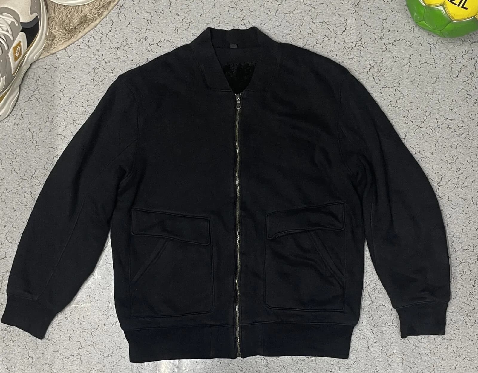 Uniqlo thrift sweater India
