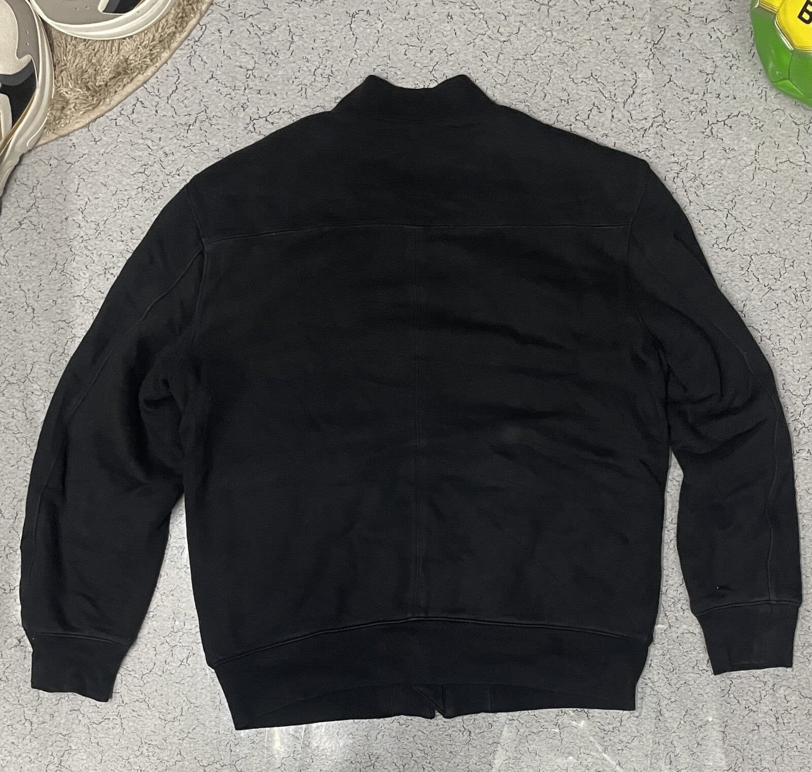 Uniqlo thrift sweater India back view