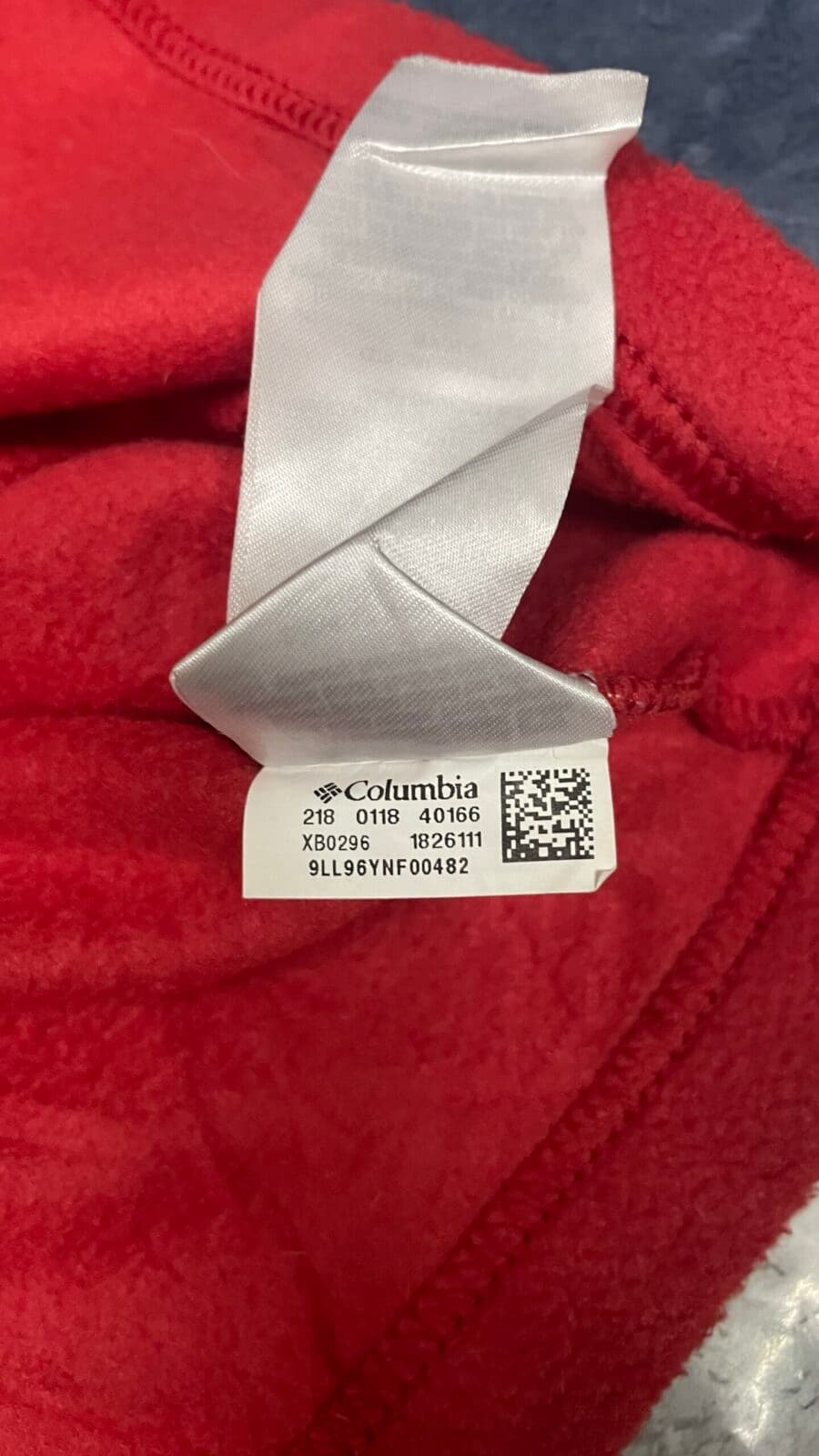 Columbia thrift fleece jacket India detail view
