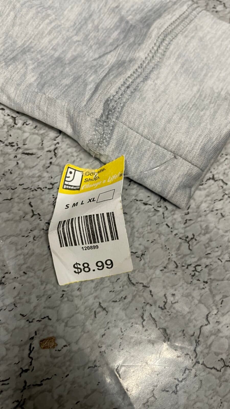 Under Armour ColdGear thrift t-shirt India close-up