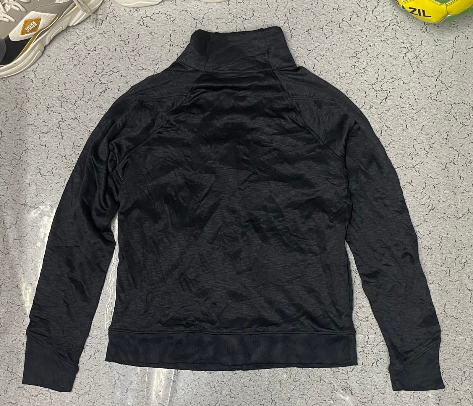 Under Armour ColdGear thrift track jacket India detail view
