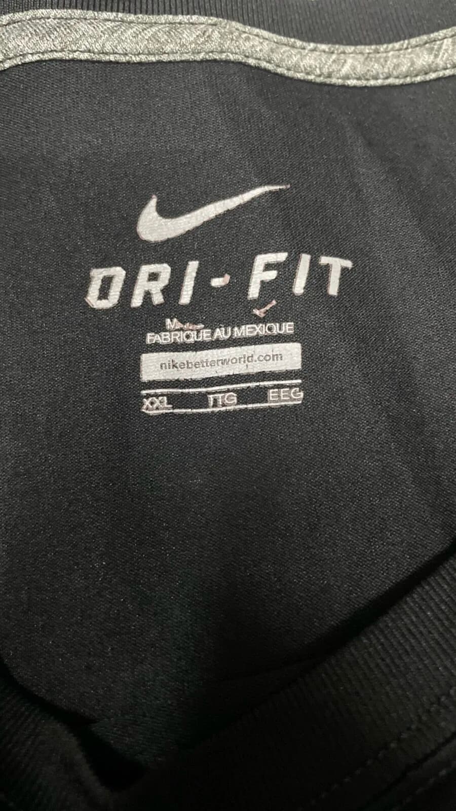 Nike Dri-FIT thrift t-shirt India detail view