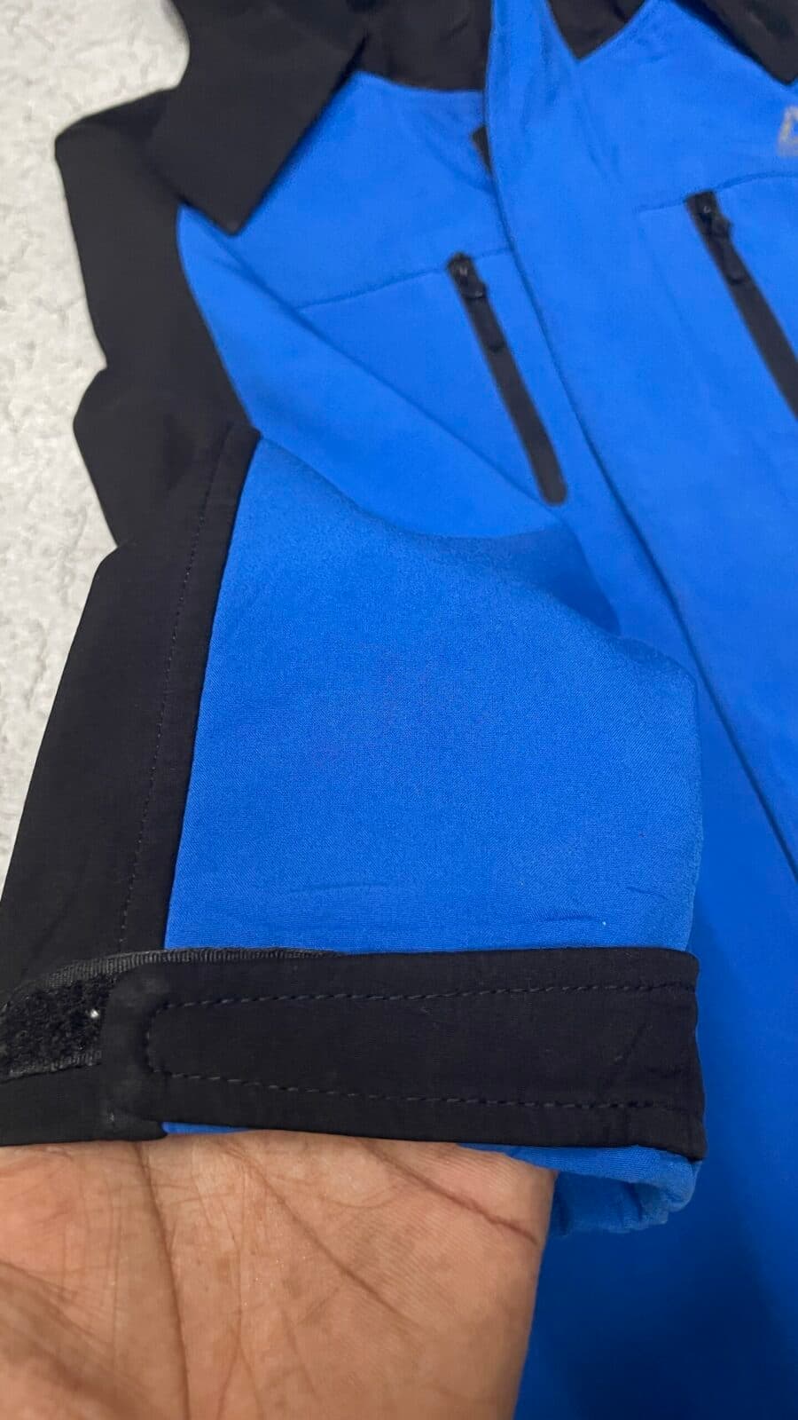 Reebok thrift fleece jacket India close-up