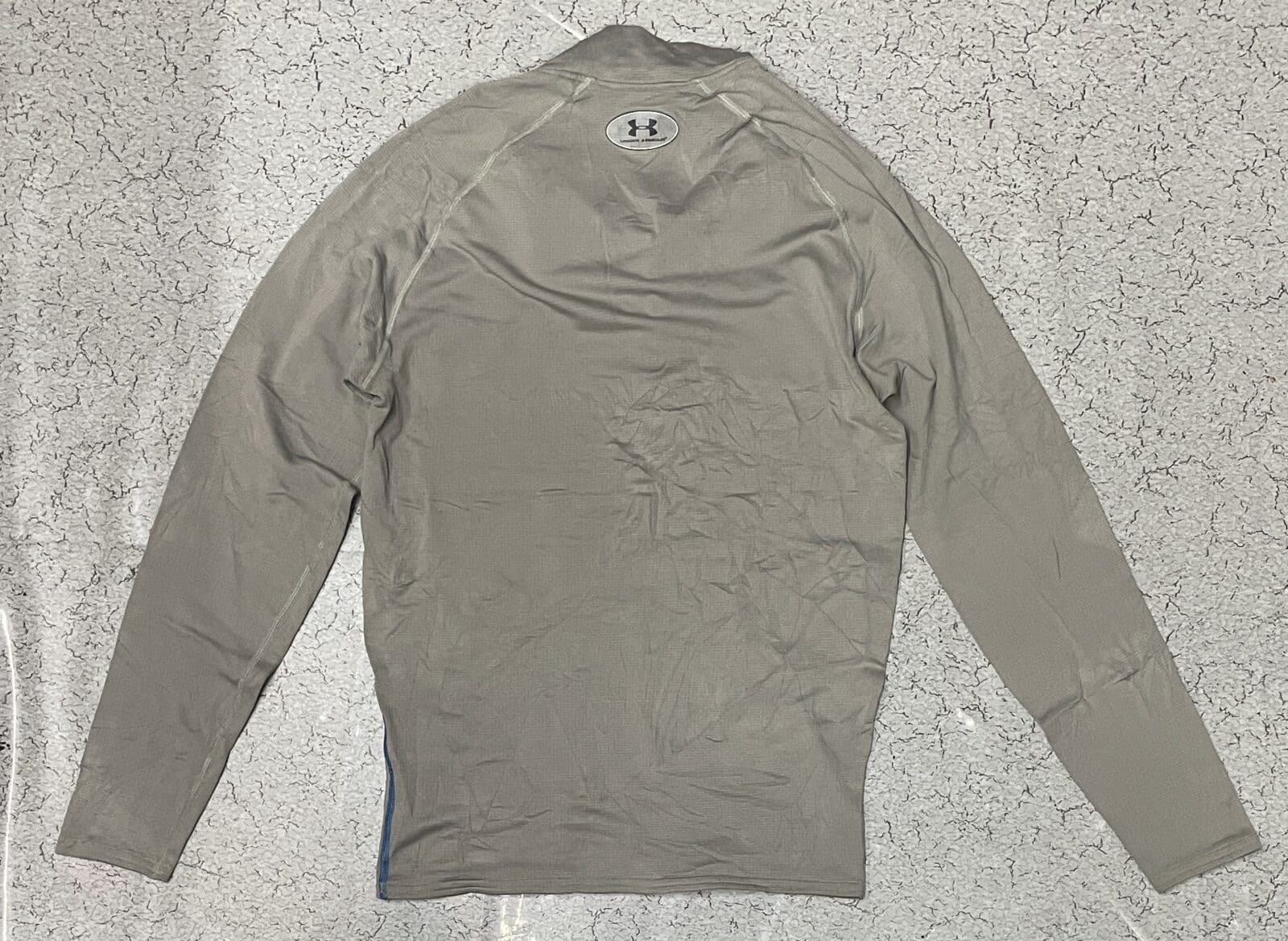 Under Armour ColdGear thrift t-shirt India detail view