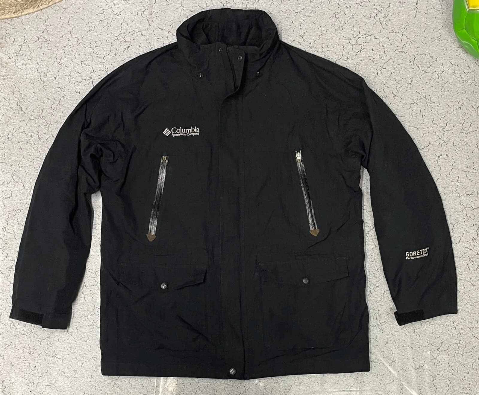 Columbia GORE-TEX thrift waterproof jacket India