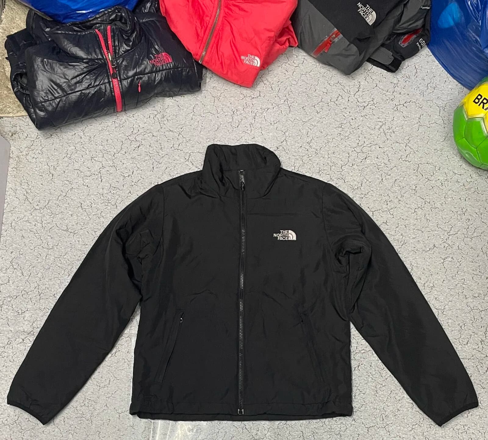 The North Face thrift puffer jacket India back view