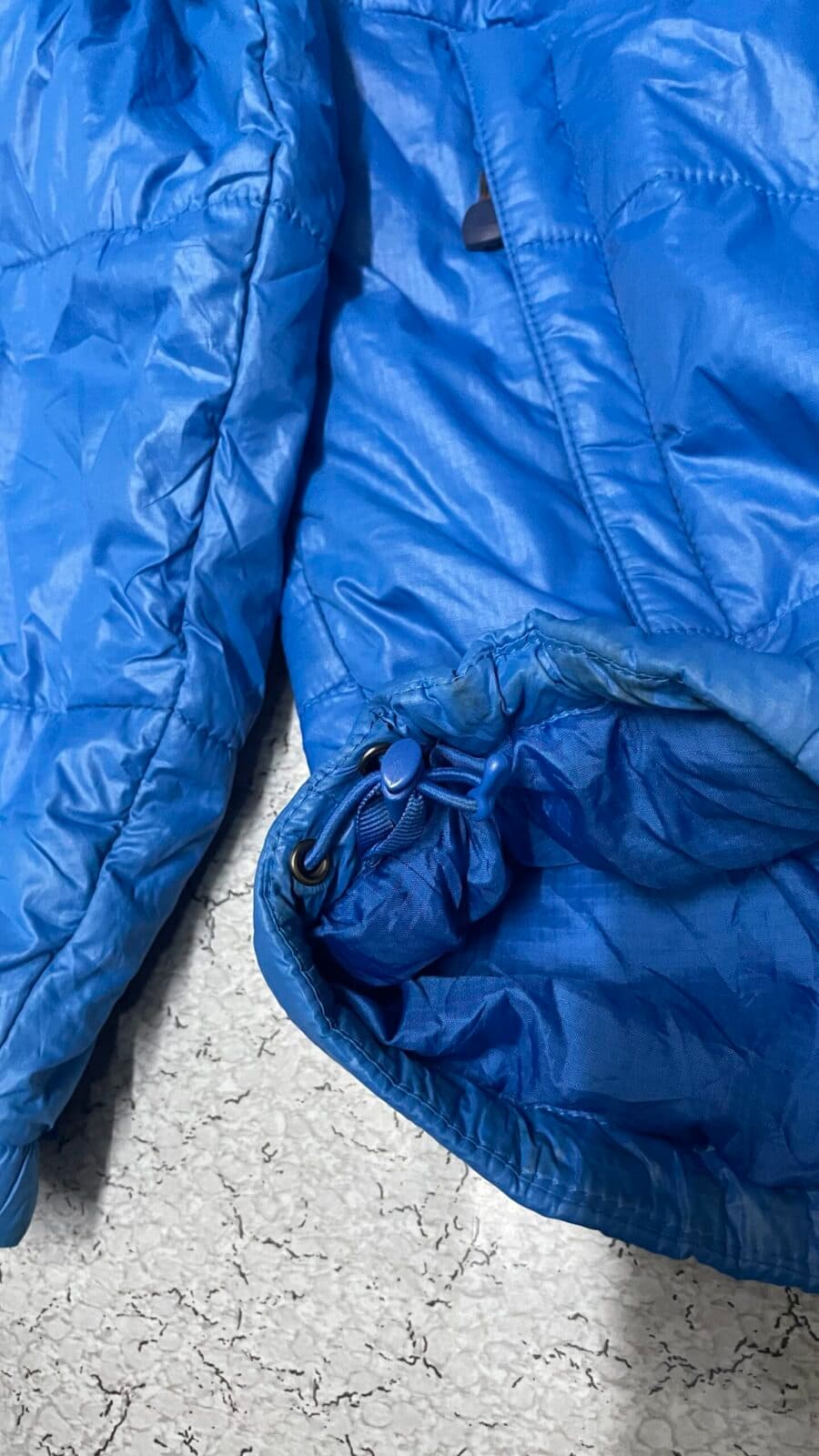 The North Face thrift puffer jacket India close-up