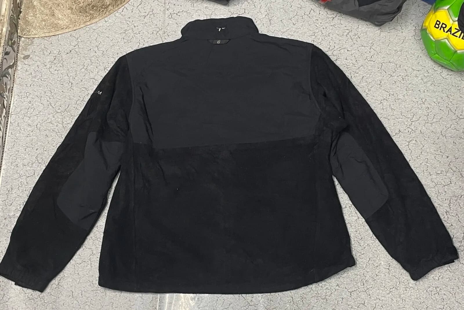 Columbia thrift puffer jacket India back view
