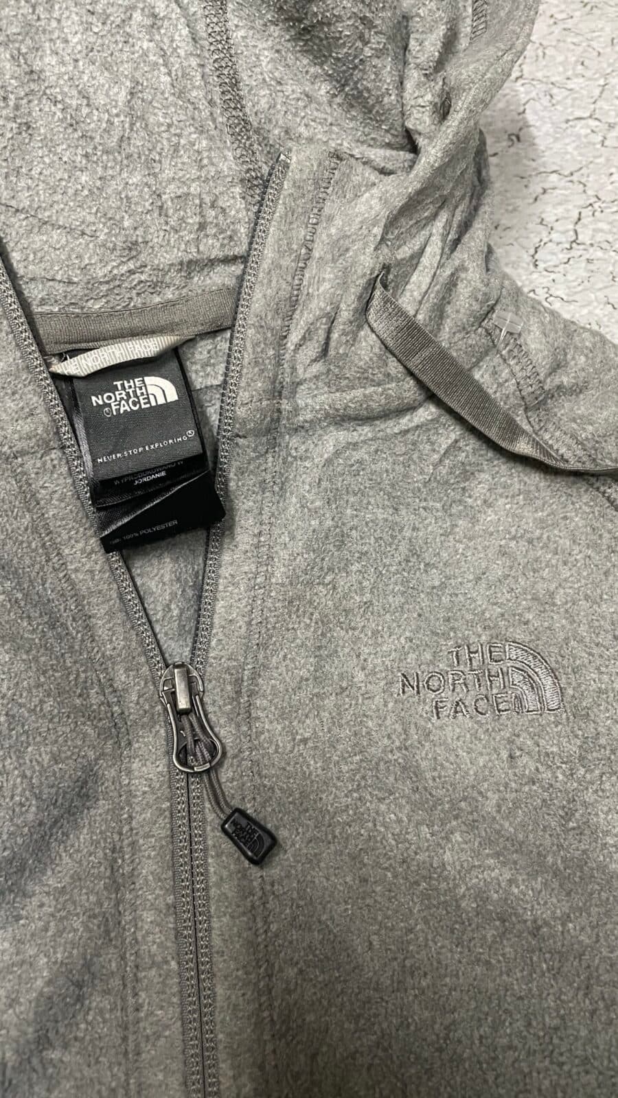The North Face thrift track jacket India detail view