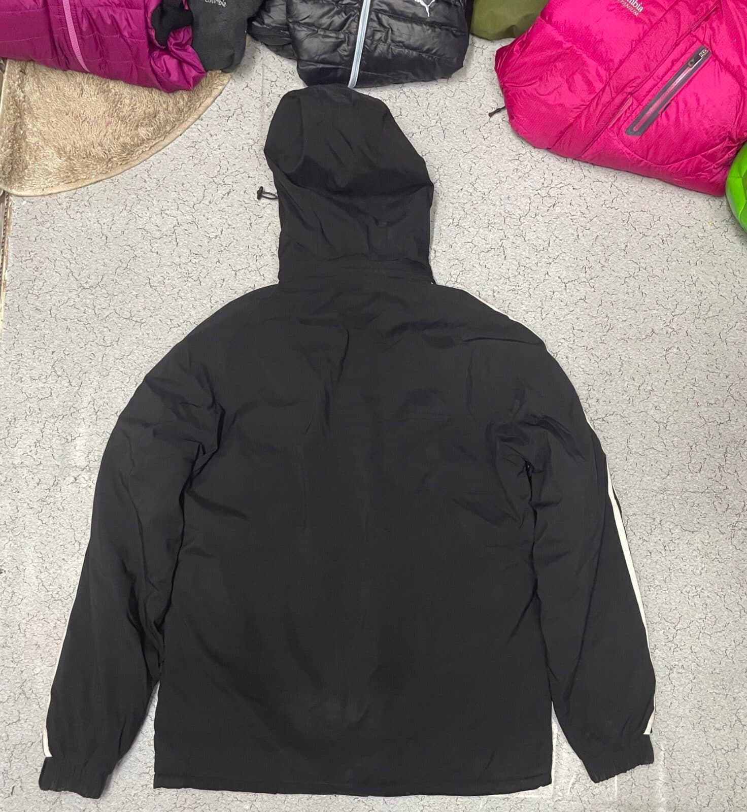 Adidas thrift jacket India detail view