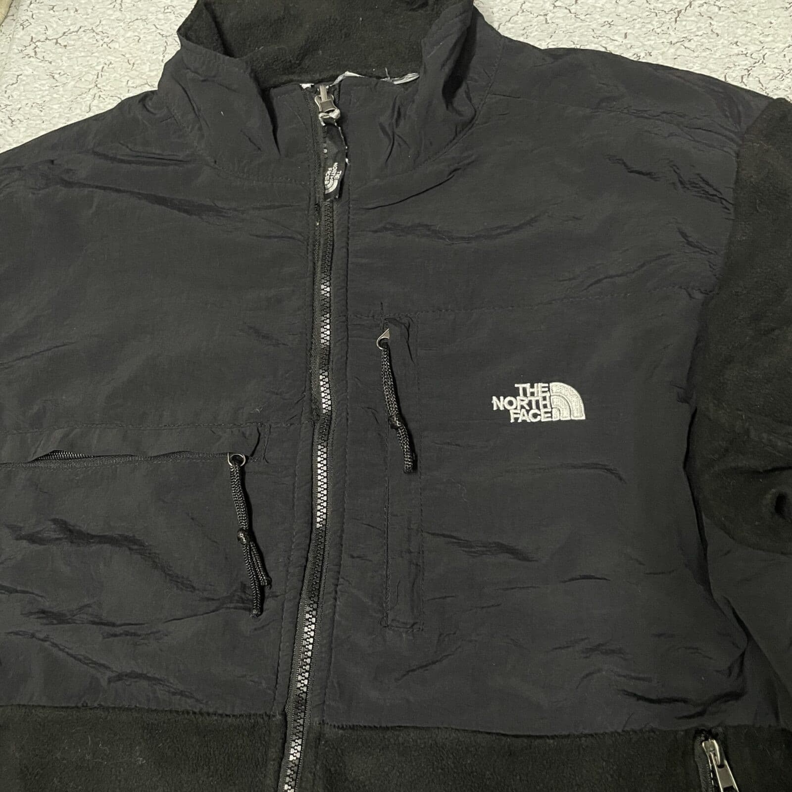 The North Face thrift fleece jacket India detail view