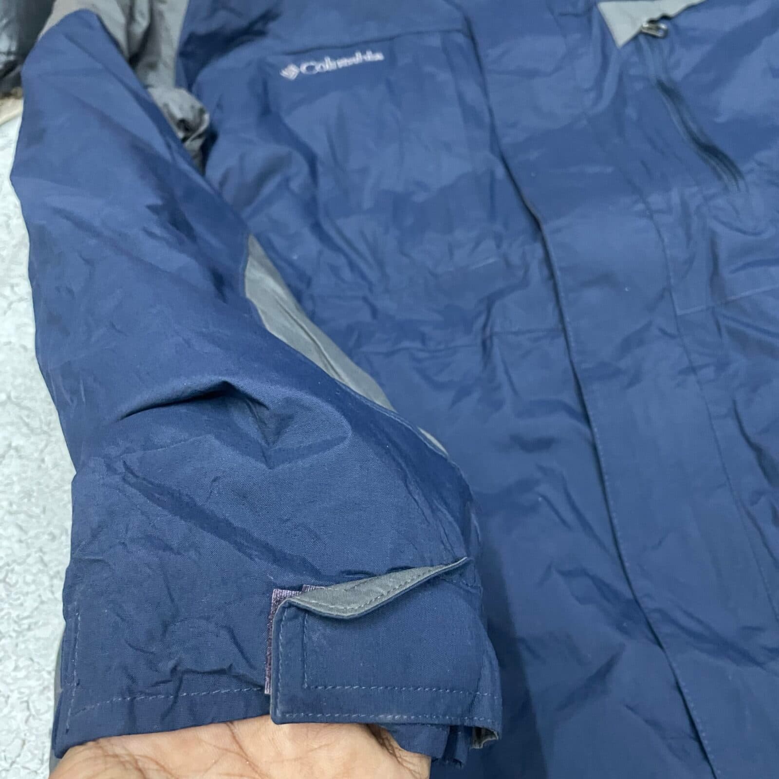 Columbia thrift jacket India detail view