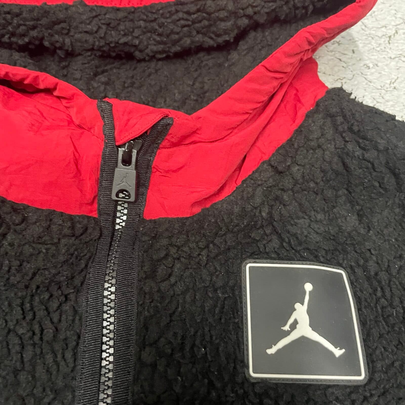 Branded thrift fleece jacket India close-up