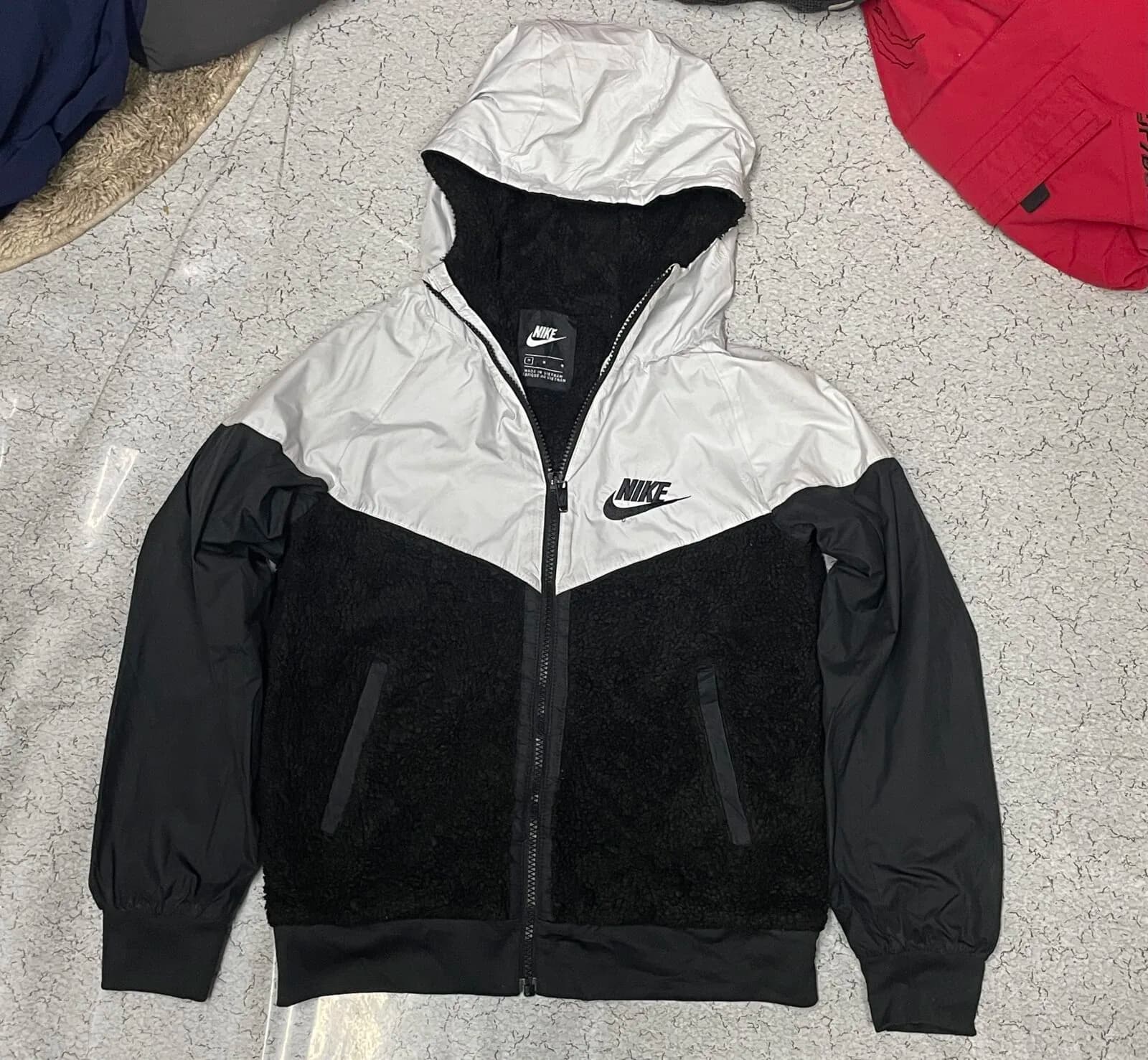 Nike Hooded Puffer Fleece winter Jacket Black White - S