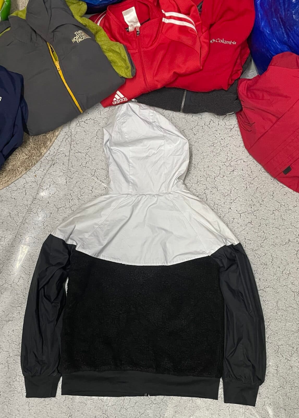 Nike thrift puffer jacket India back view
