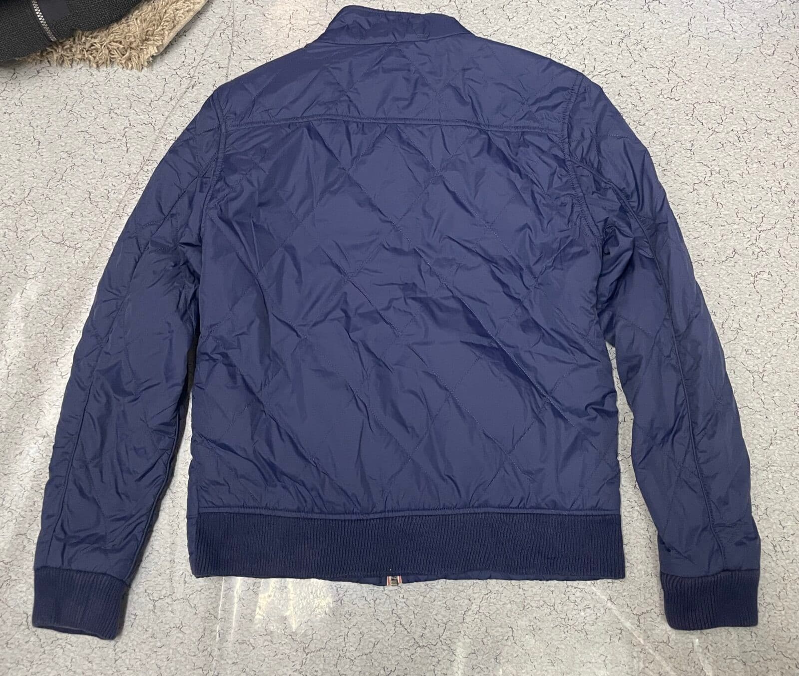 Tommy Hilfiger thrift windbreaker jacket India detail view