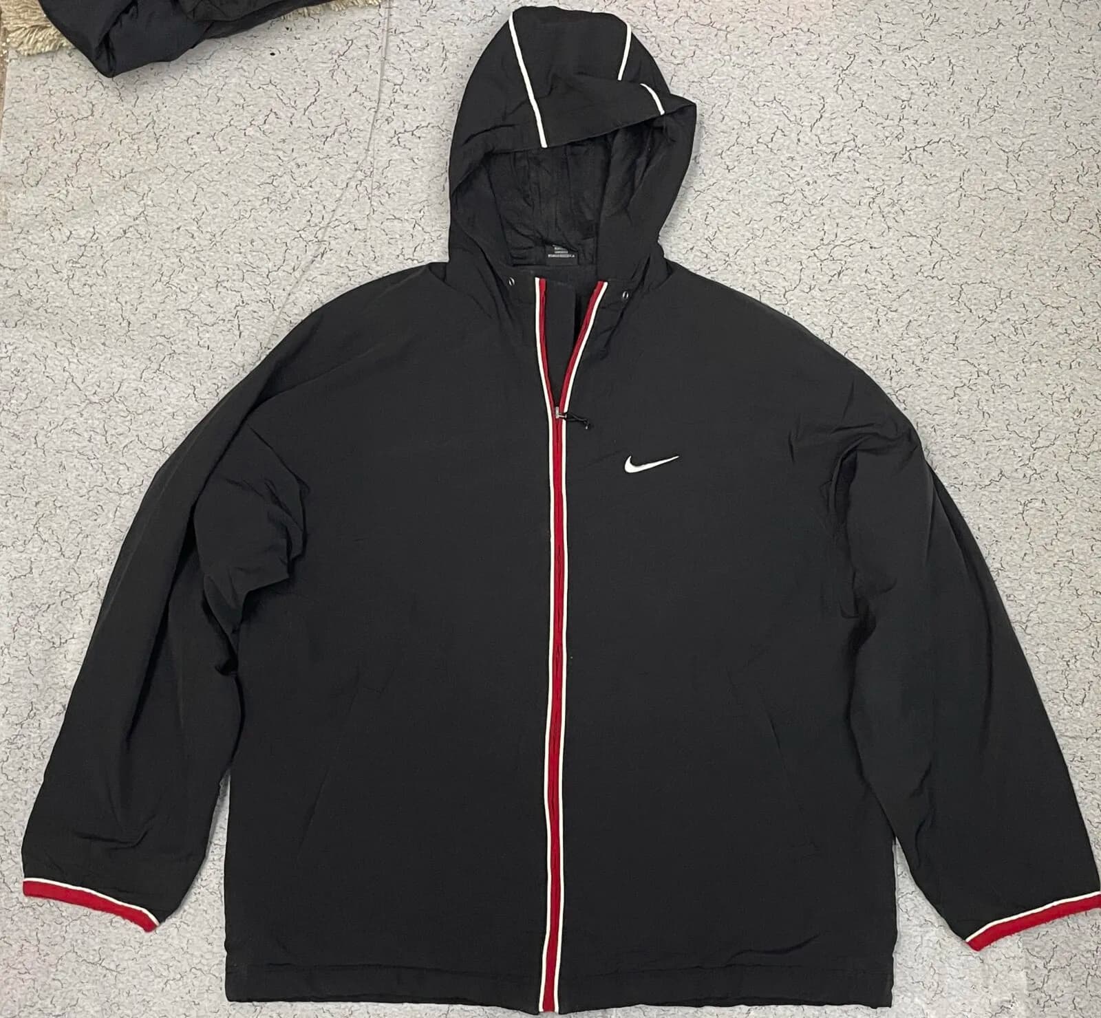 Nike thrift windbreaker jacket India back view