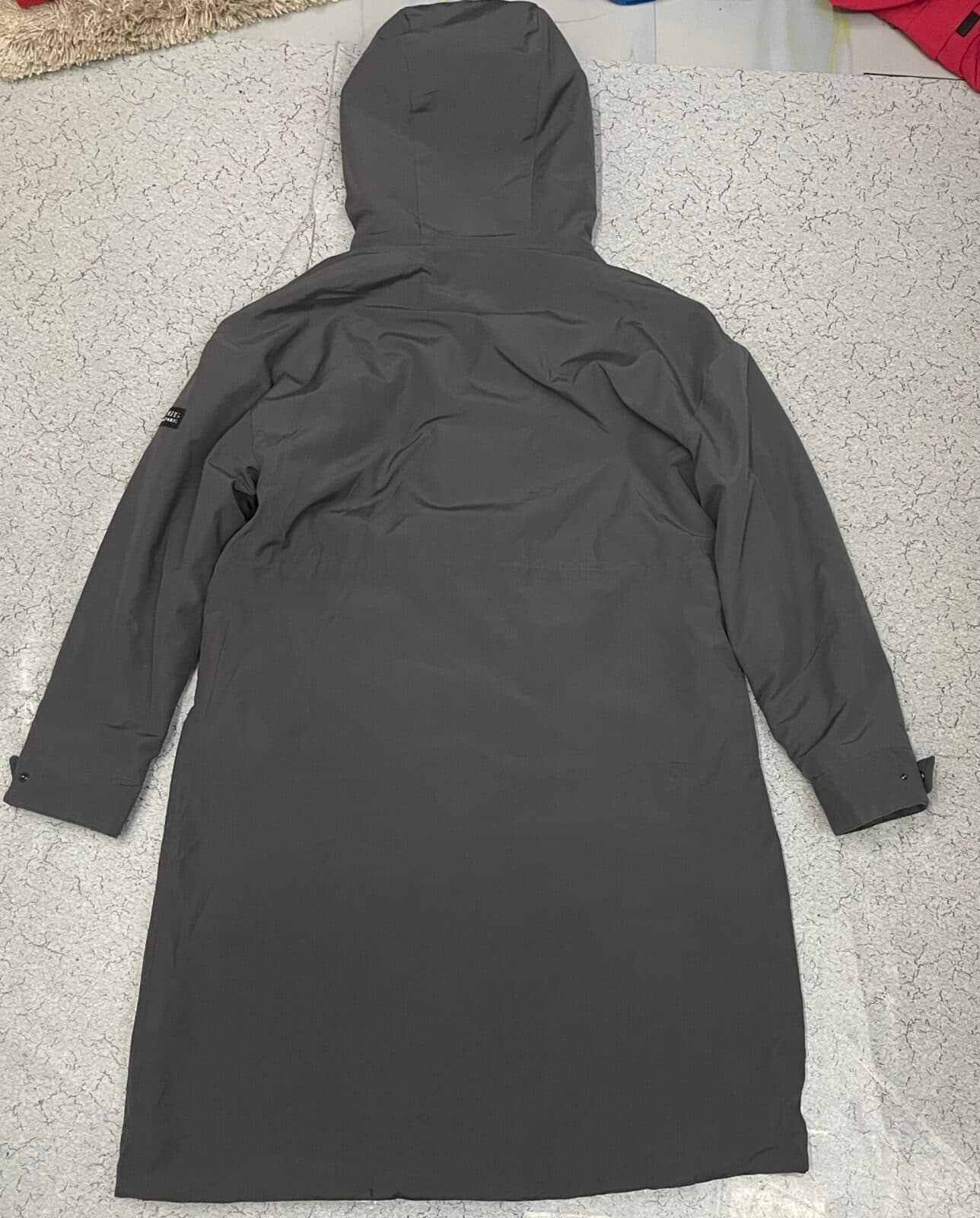 Branded thrift parka jacket India detail view