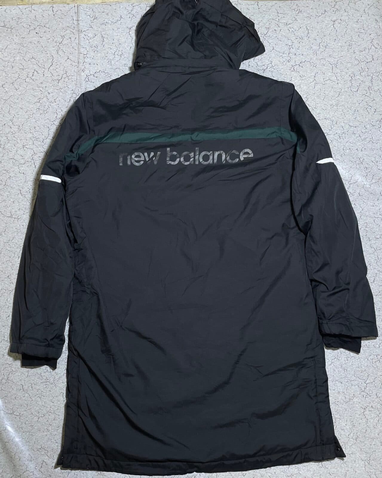 New Balance thrift parka jacket India detail view