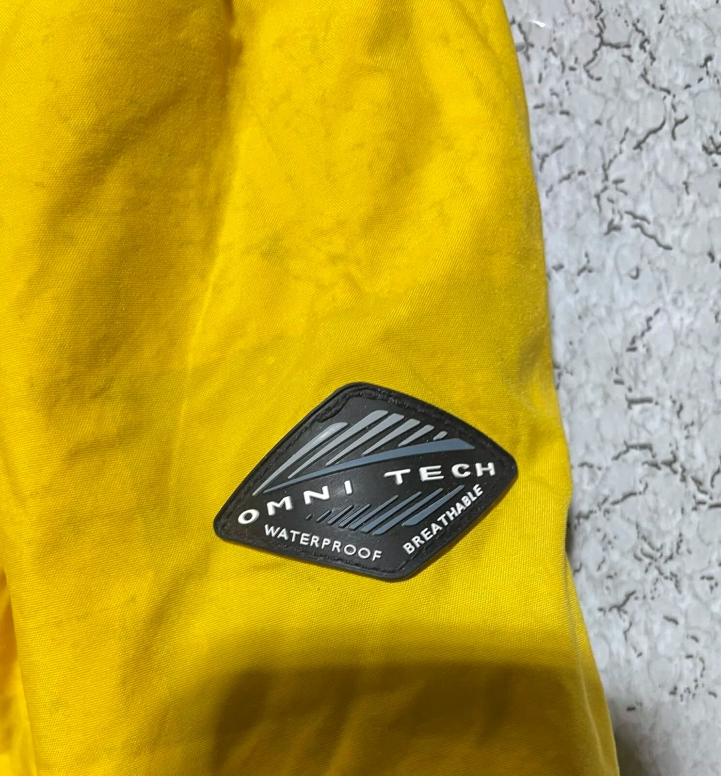 Columbia Omni-Tech thrift winter jacket India detail view