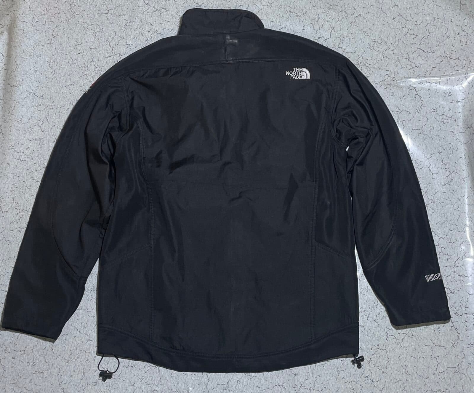 The North Face Windstopper thrift jacket India detail view