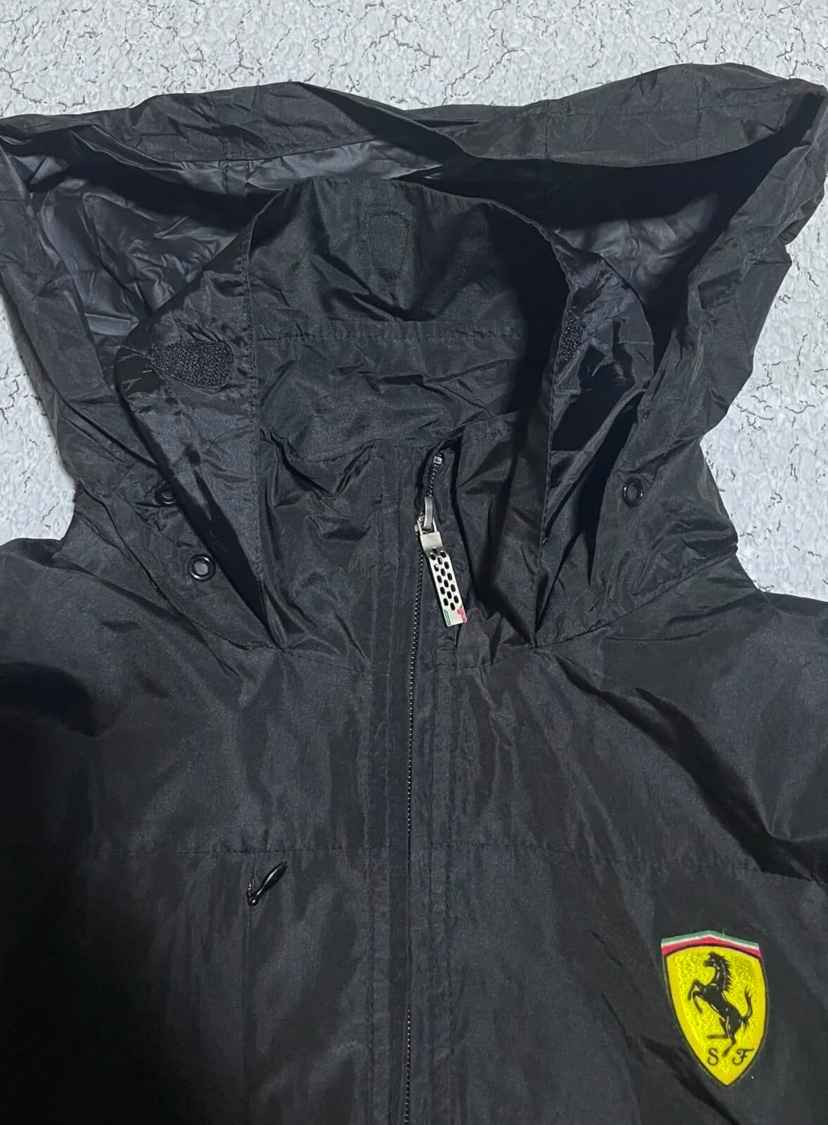 Branded thrift windbreaker jacket India detail view