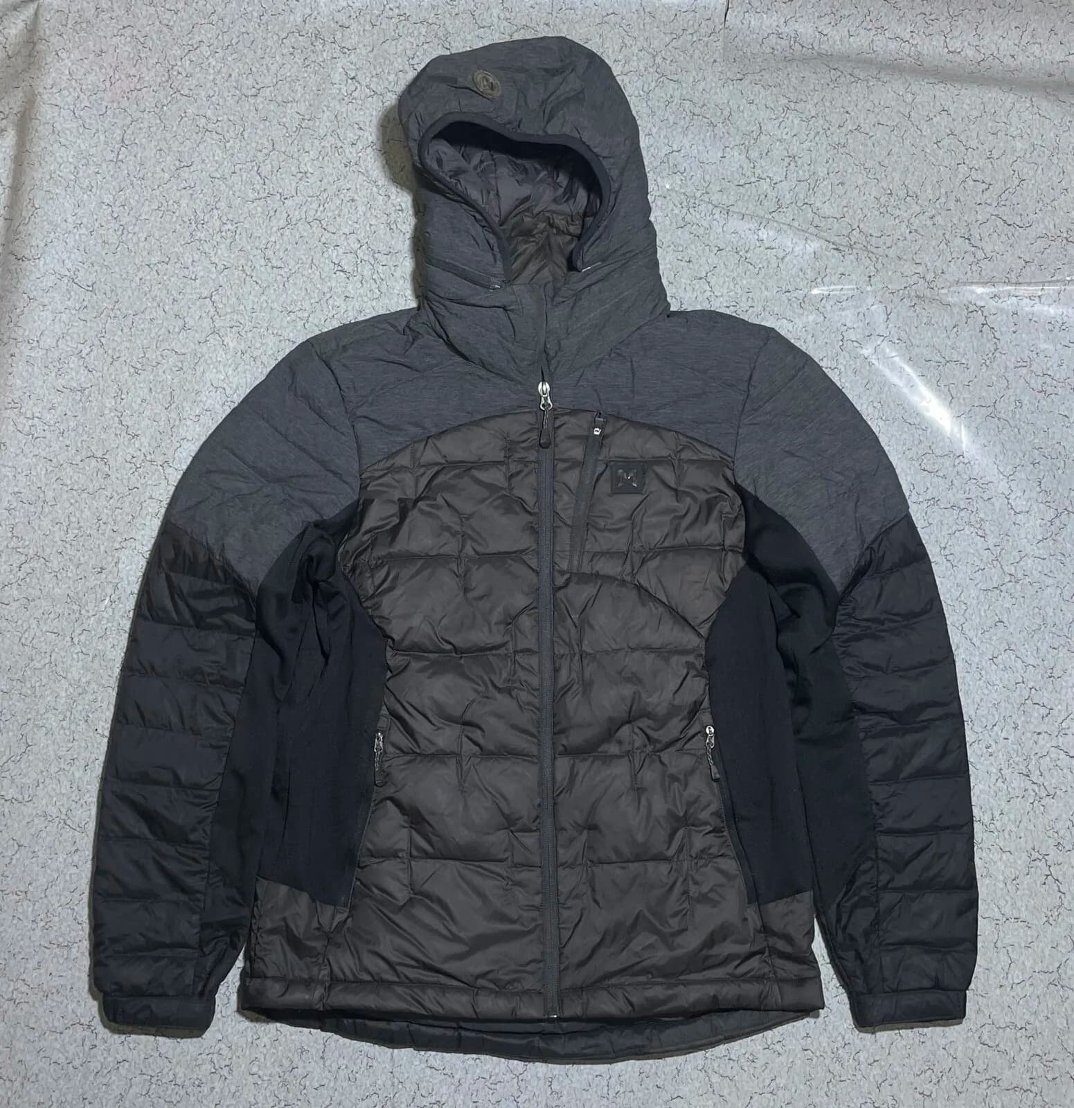 Branded thrift puffer jacket India back view