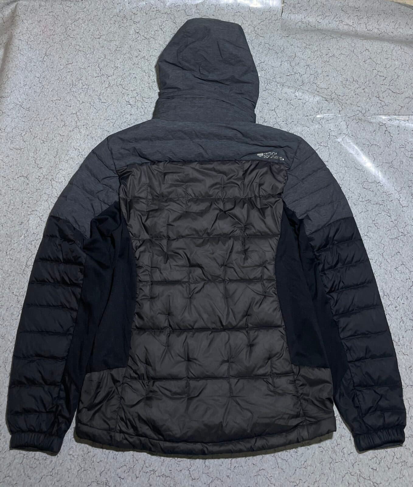 Branded thrift puffer jacket India detail view