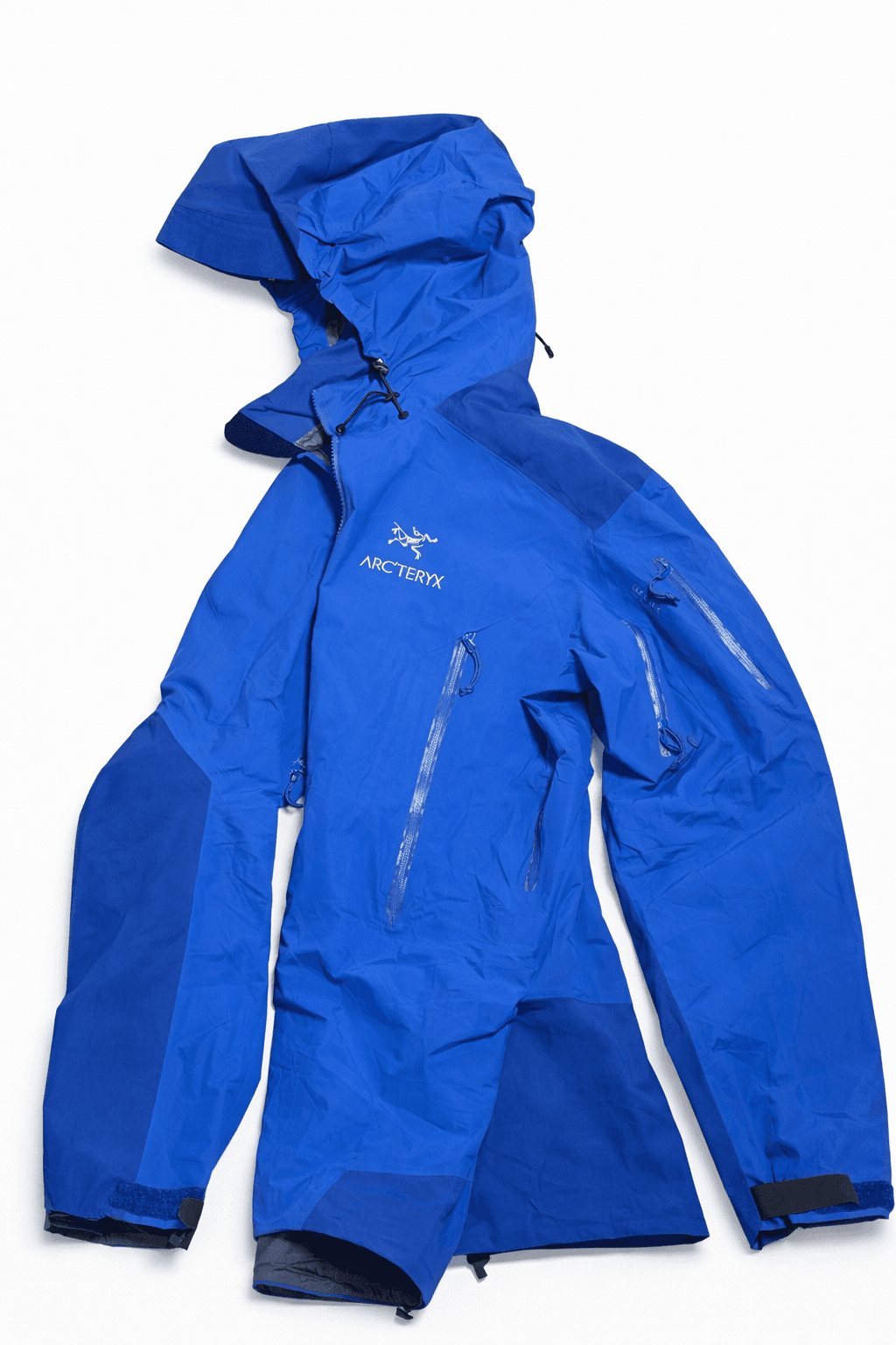 Arc'teryx GORE-TEX thrift shell jacket India close-up
