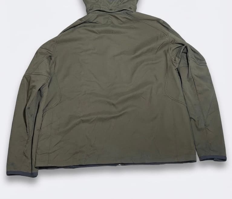 Columbia thrift softshell jacket India back view