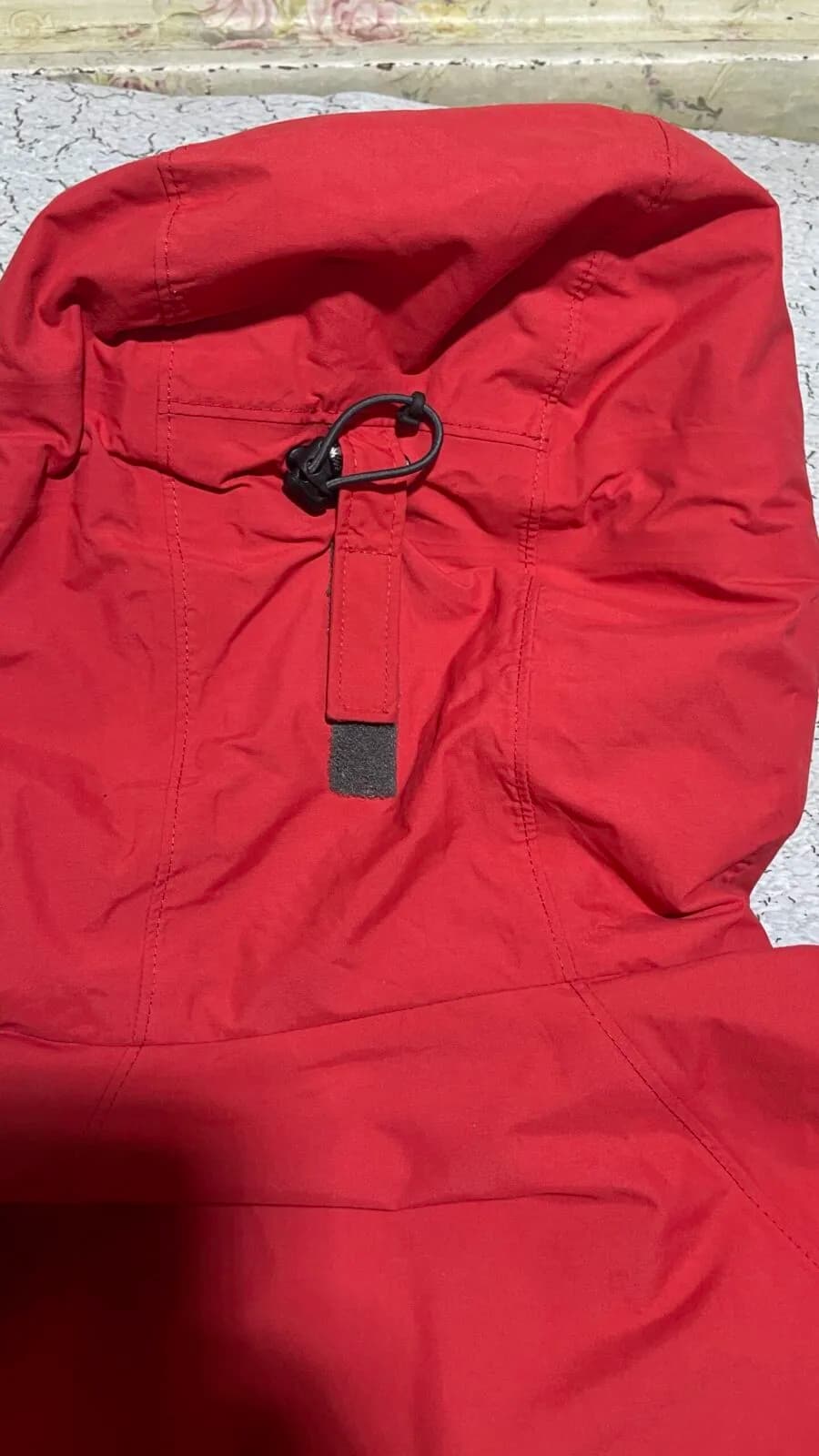 Columbia Omni-Tech thrift waterproof jacket India close-up