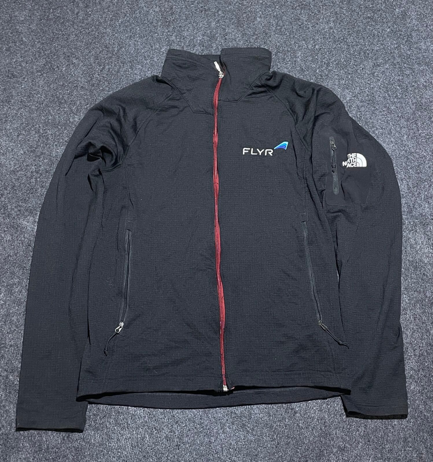 The North Face thrift track jacket India detail view