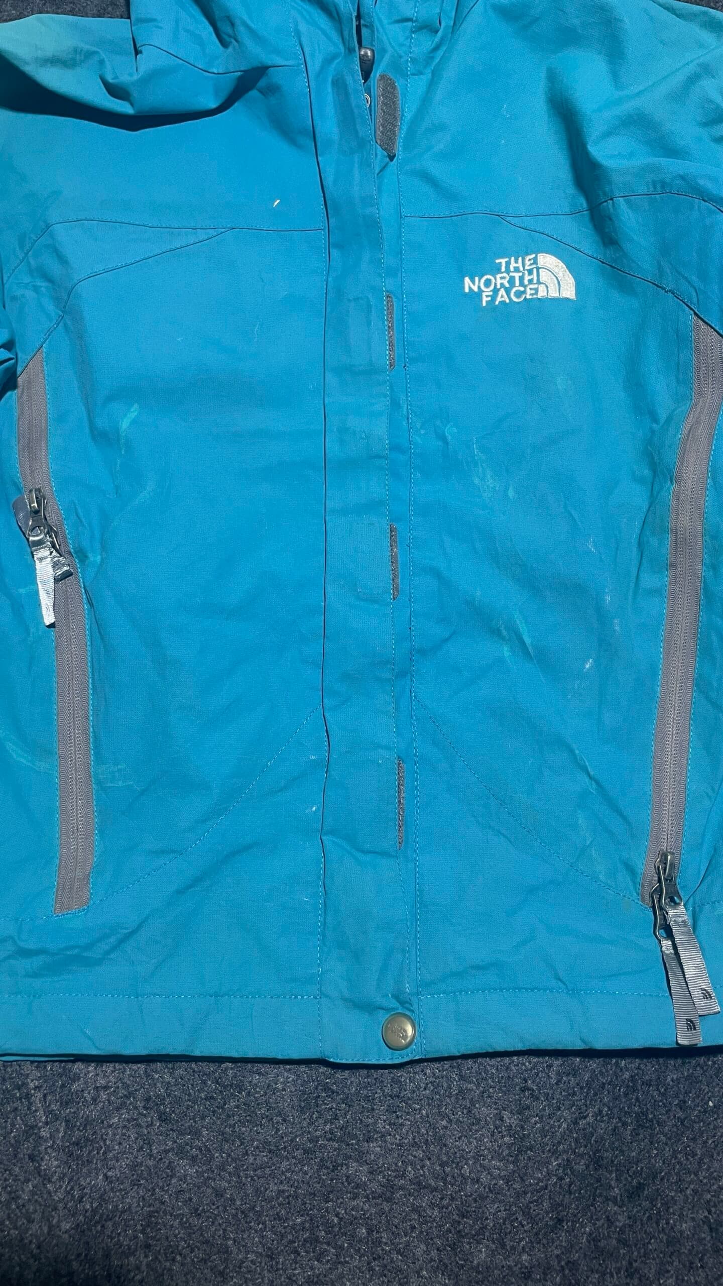 The North Face GORE-TEX thrift waterproof jacket India detail view