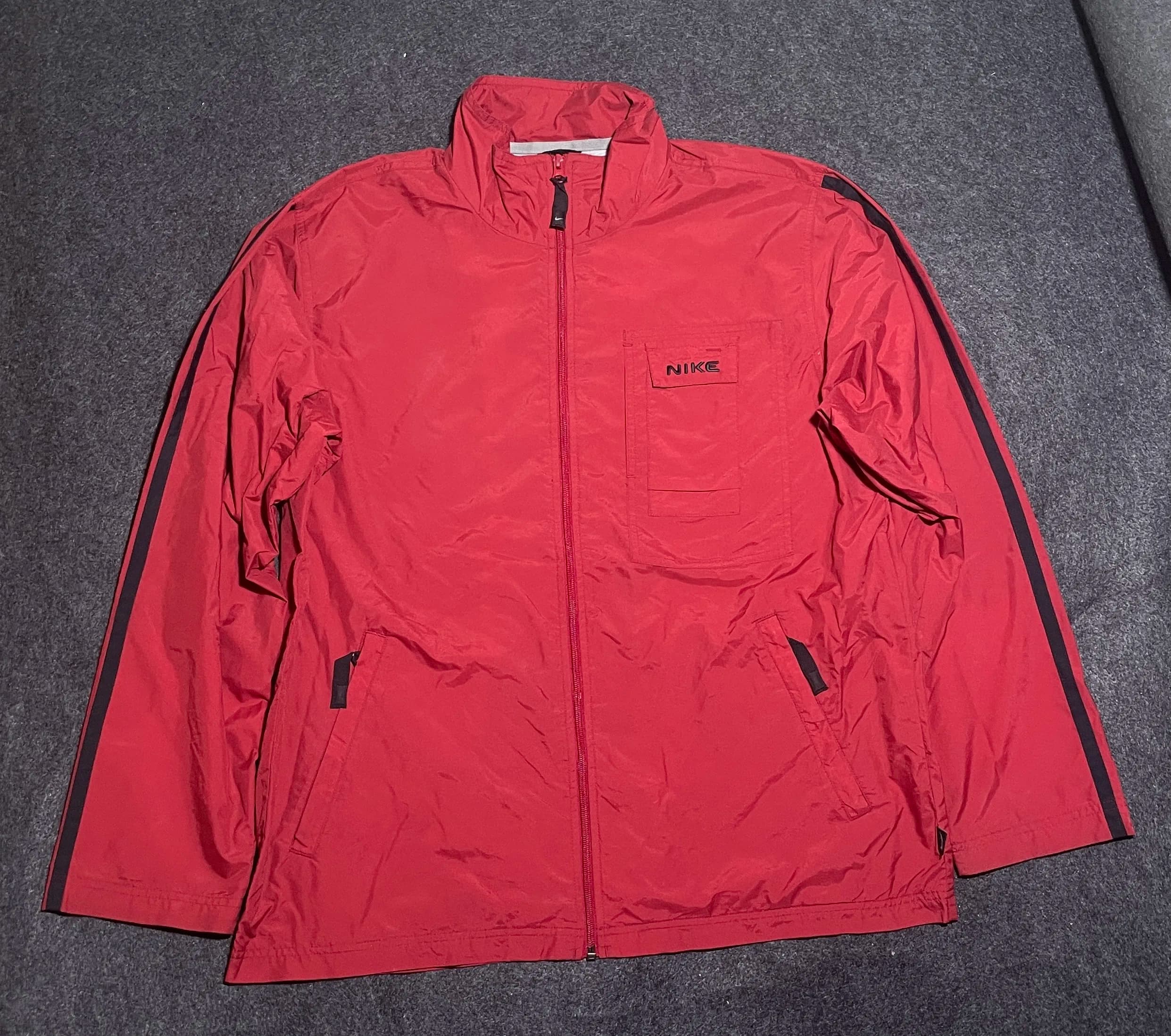 Nike thrift windbreaker jacket India back view