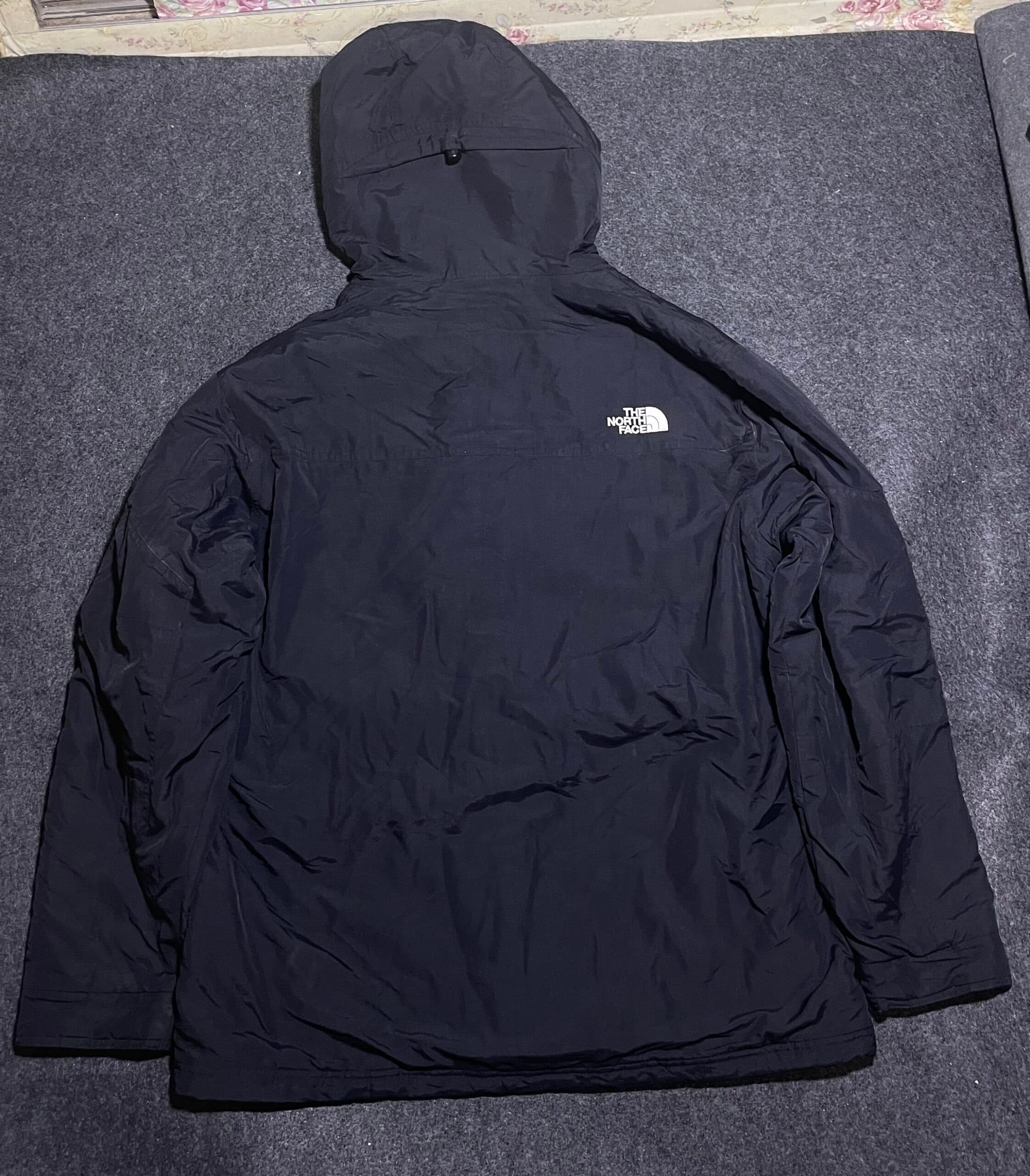 The North Face thrift winter jacket India detail view