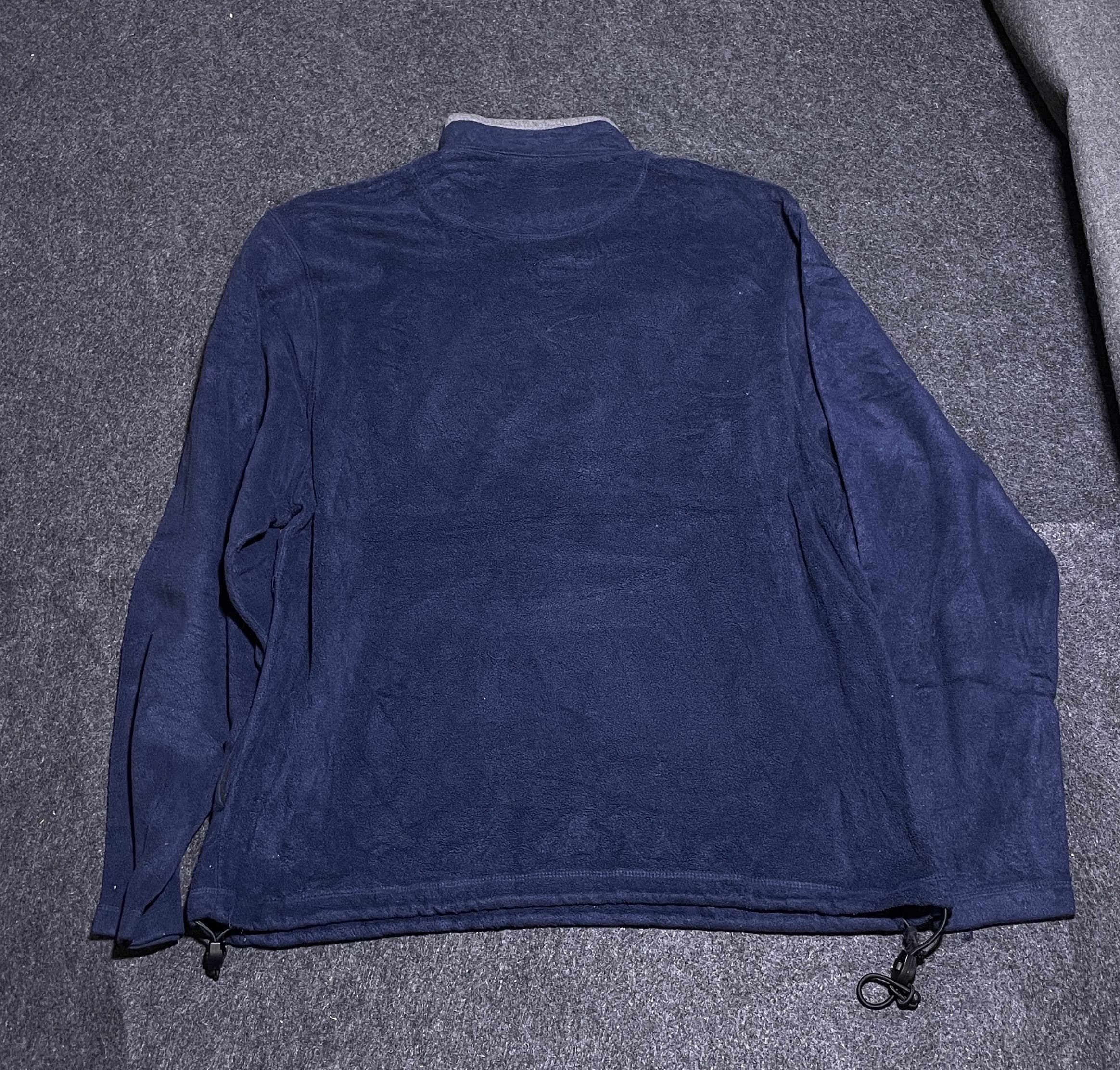 Branded thrift sweater India detail view