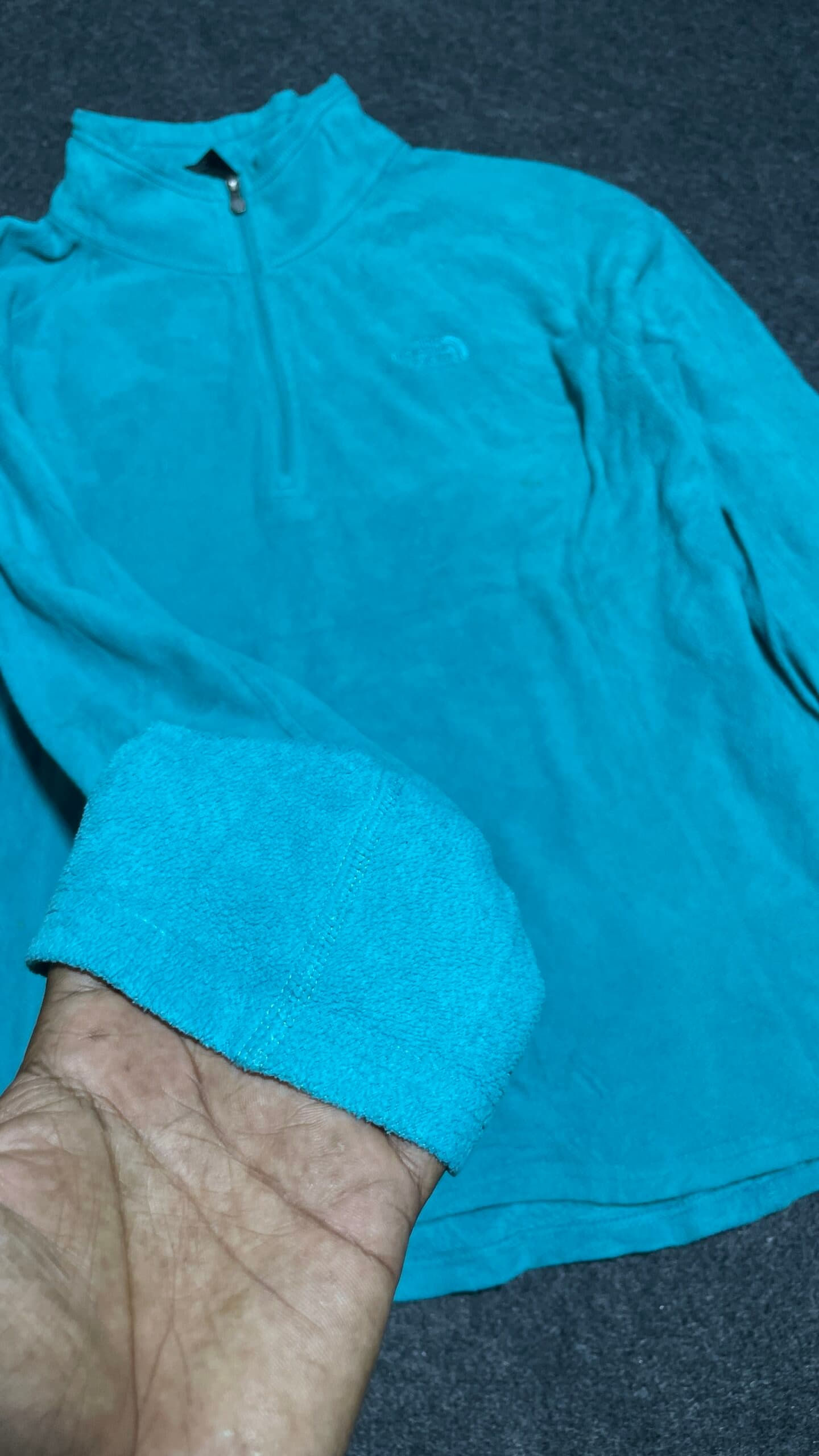 The North Face thrift fleece jacket India close-up