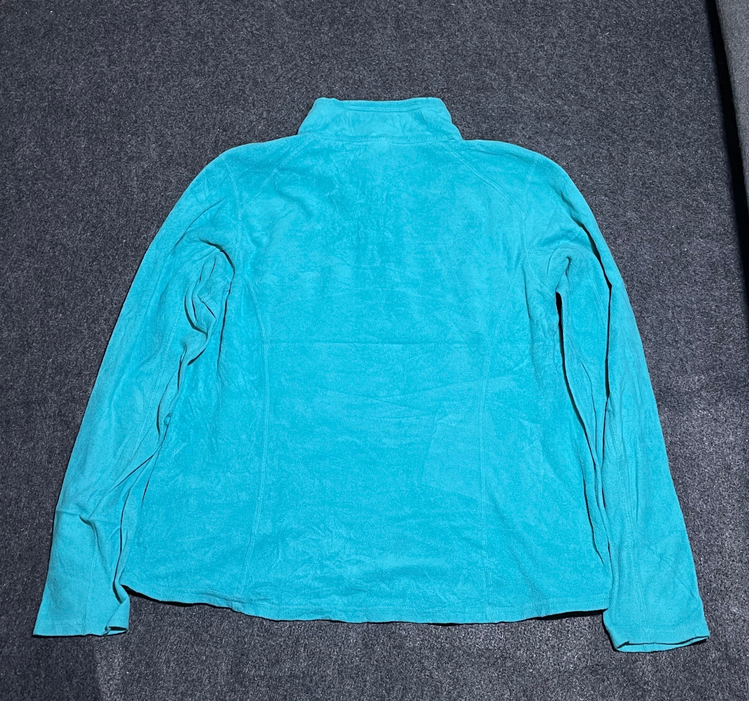 The North Face thrift fleece jacket India detail view