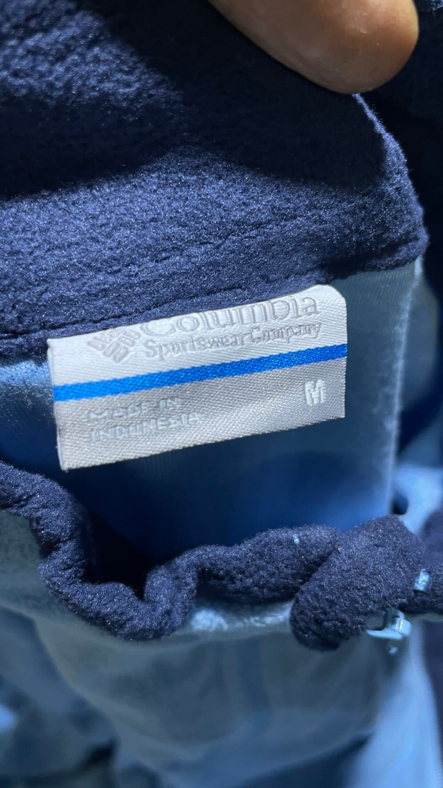 Columbia thrift fleece jacket India detail view